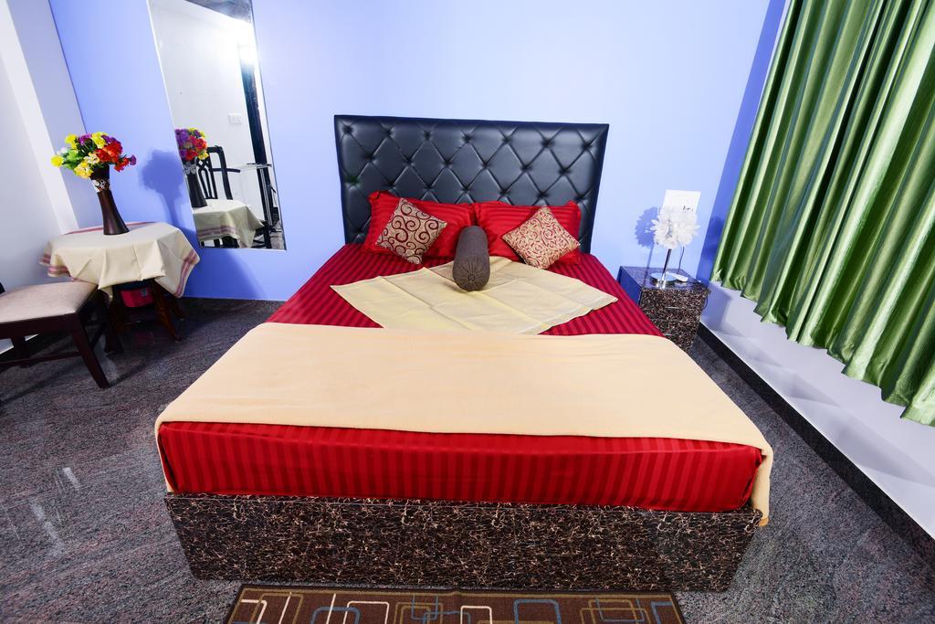 Beersheba Three Bed Room A/C Apartments Thiruvananthapuram Exterior photo
